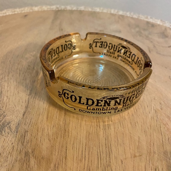 Golden Nugget Gambling Hall Downtown Las Vegas Vintage Ashtray 🎲🎰 - Picture 3 of 8